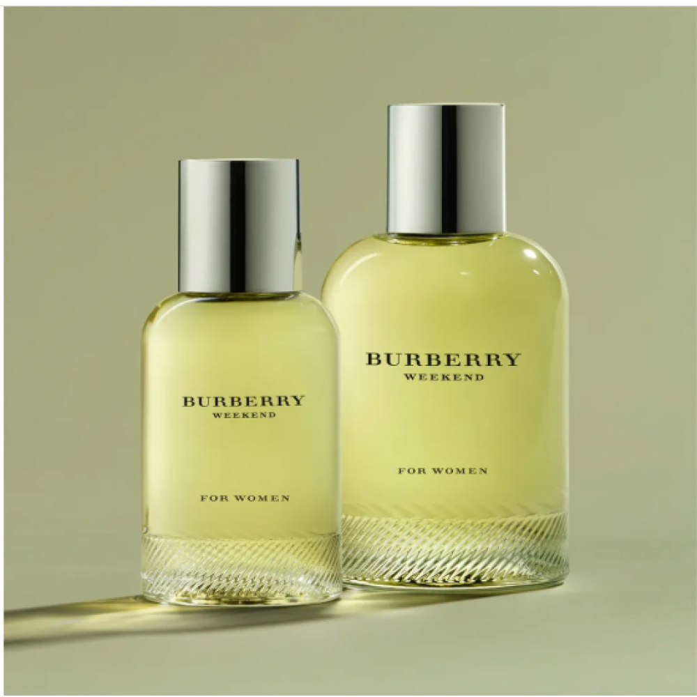 Burberry Weekend Women Eau De Parfum Spray 50ml ΣΕΤ ΔΩΡΟΥ