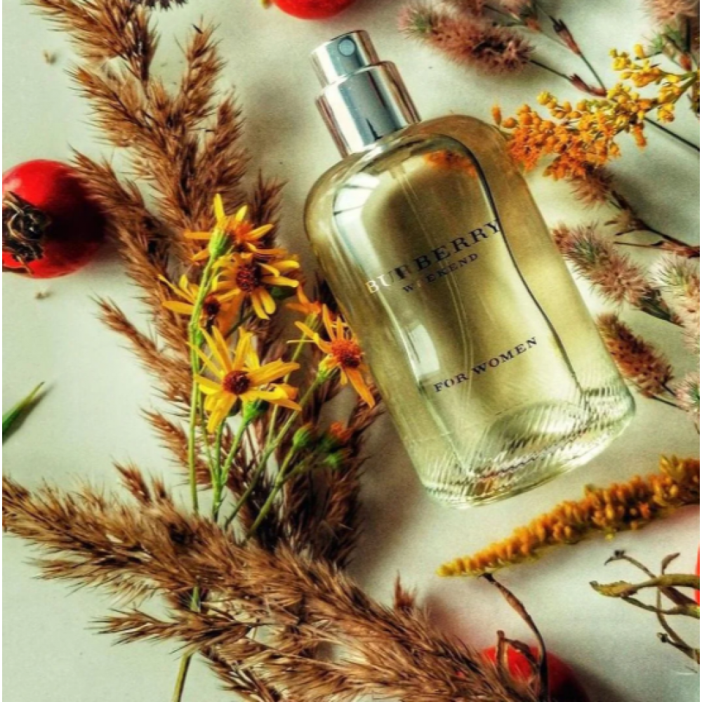 Burberry Weekend Women Eau De Parfum Spray 50ml ΣΕΤ ΔΩΡΟΥ