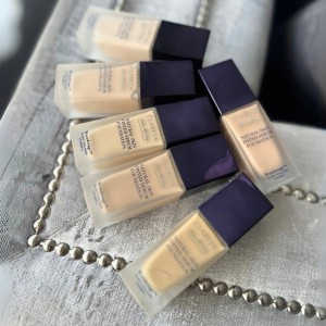 Claresa Natural Skin Tinted Serum Foundation - Light Neutral 1N (32ml) MAKEUP