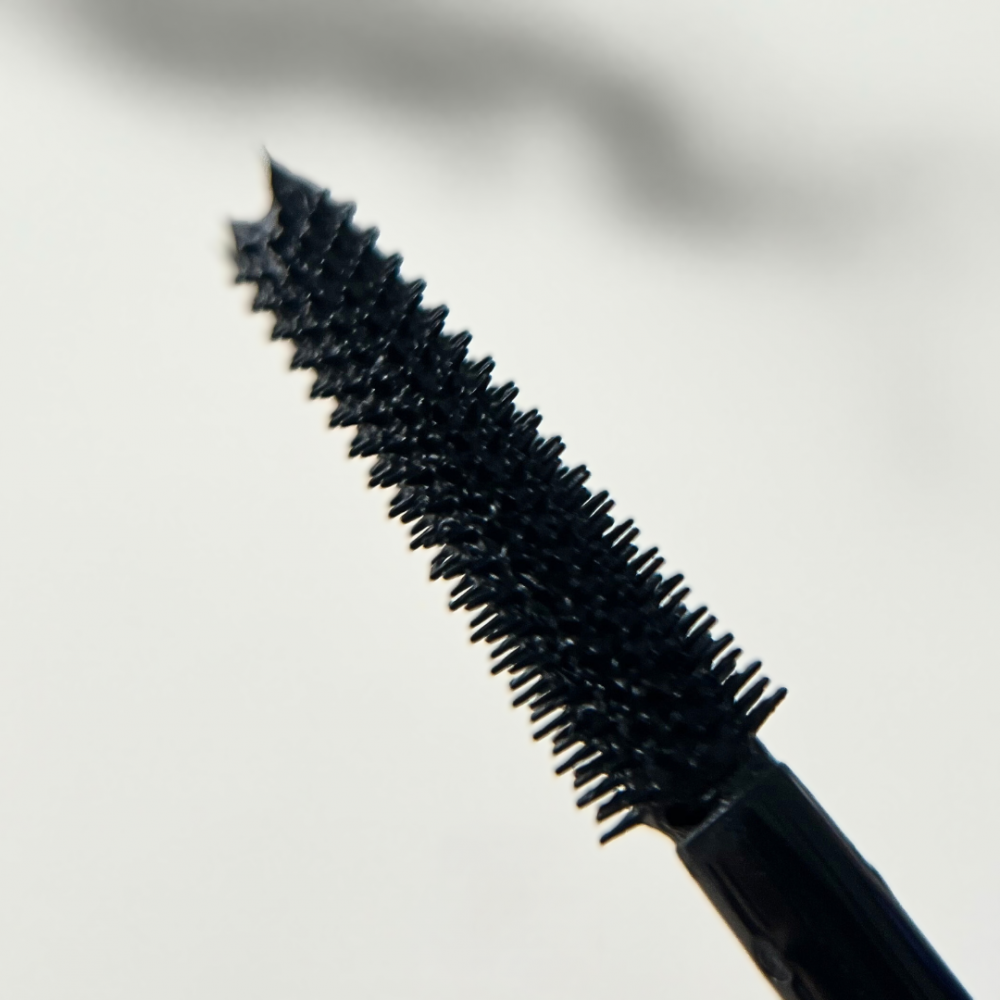 Claresa Paint It, Black Mascara Intense Volume and Length (10g) MAKEUP