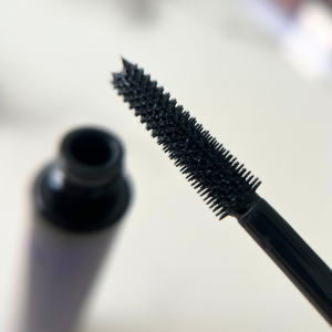 Claresa Paint It, Black Mascara Intense Volume and Length (10g) MAKEUP