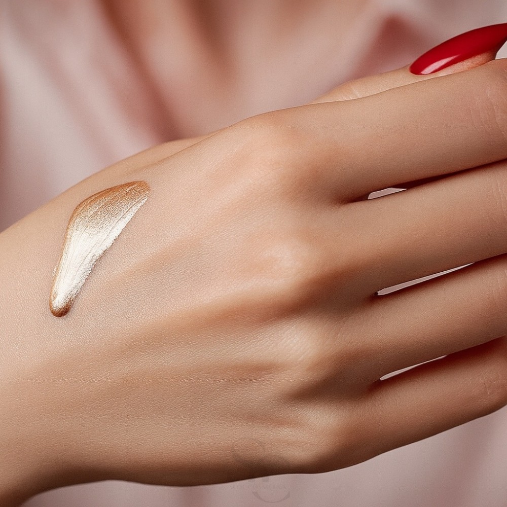 Claresa Shine Bright Liquid Highlighter for Face and Body (50ml) MAKEUP