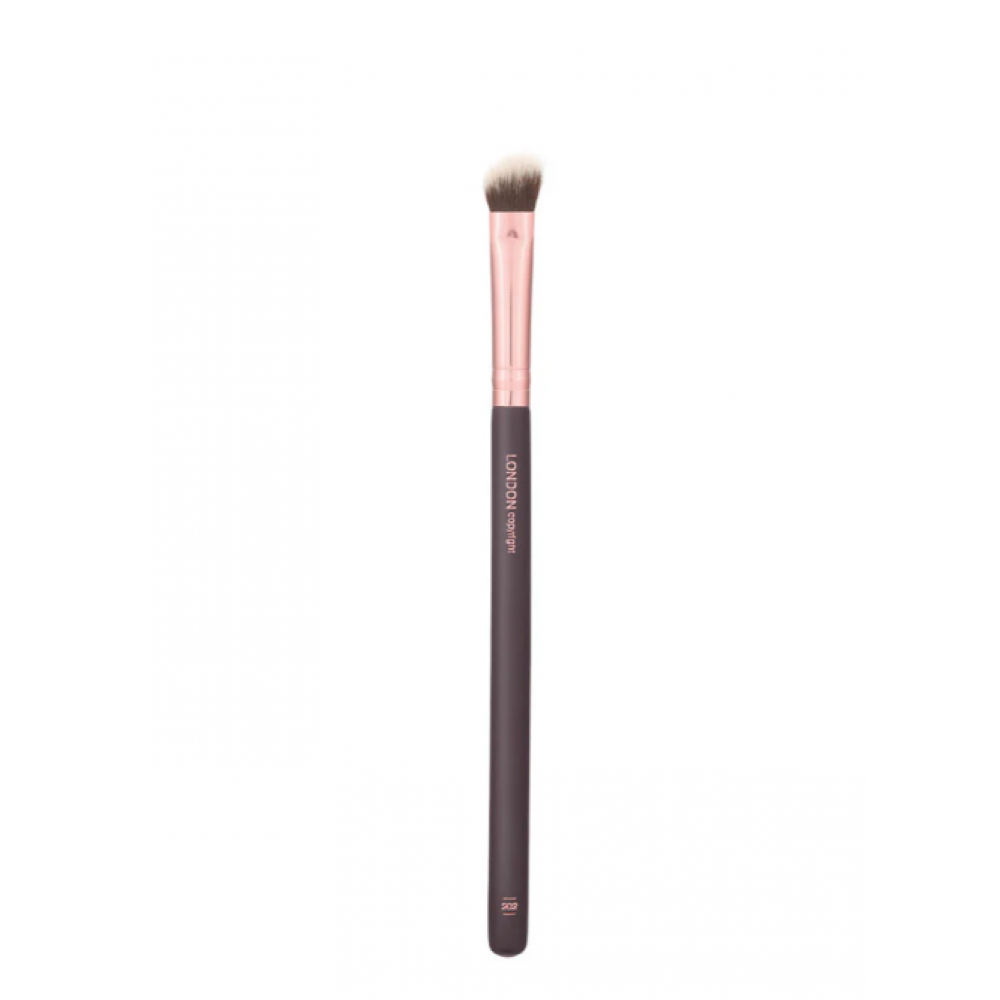 London Copyright 202 Angled Crease Brush MAKEUP