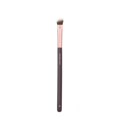 London Copyright 202 Angled Crease Brush