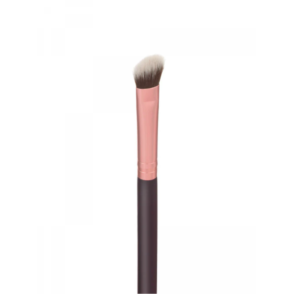 London Copyright 202 Angled Crease Brush MAKEUP