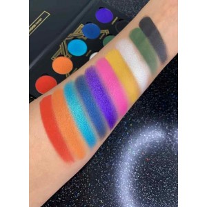 London Copyright Playhouse Magnetic Eyeshadow Palette (16g) MAKEUP