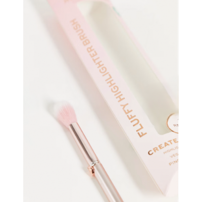 Makeup Revolution Create Fluffy Highlighter Brush R5