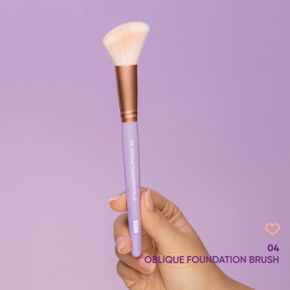 Nejha 04 Oblique Foundation Brush MAKEUP